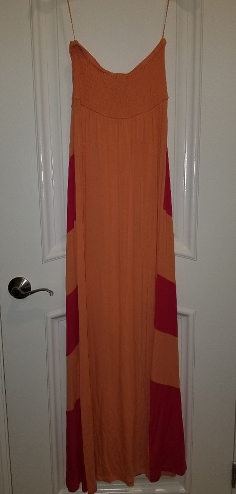Dress - Picture 2 of 3
